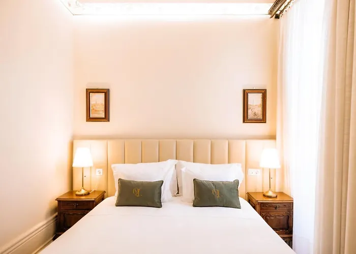 Quinta das Luzes by Casa dos Sequeiras