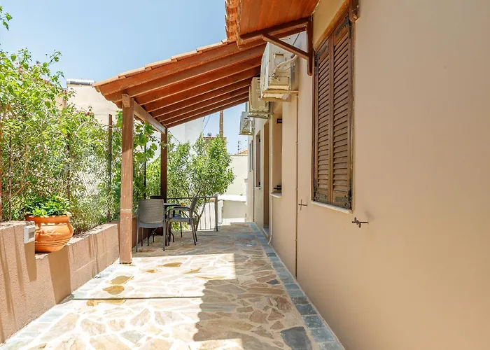 Lyria Hotel Apartments