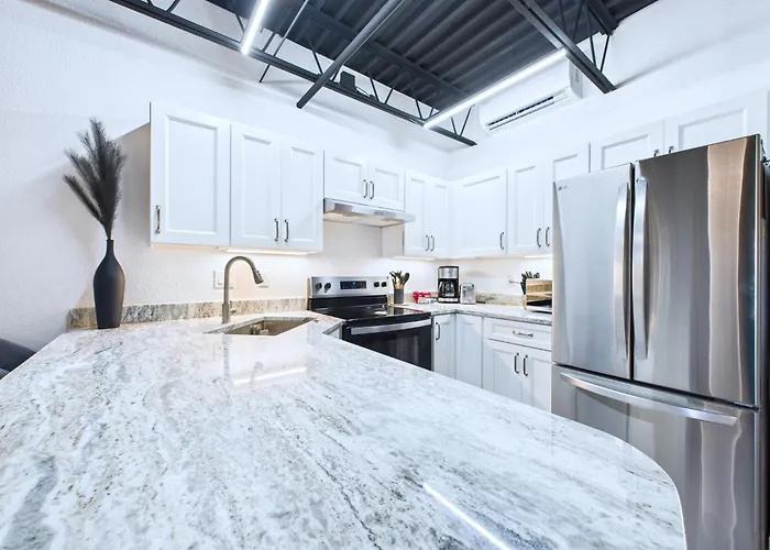 Modern Loft W Launch Views Near Beach -Unit 208