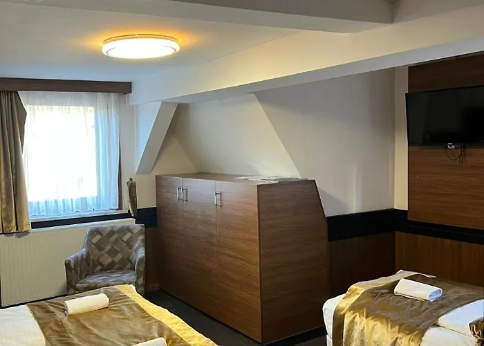 The Plaza Anker Hotel