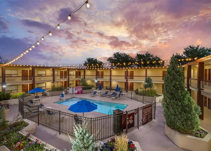 Best Western Plus Clocktower Inn