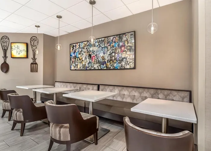 Best Western Downtown Plus Music Row