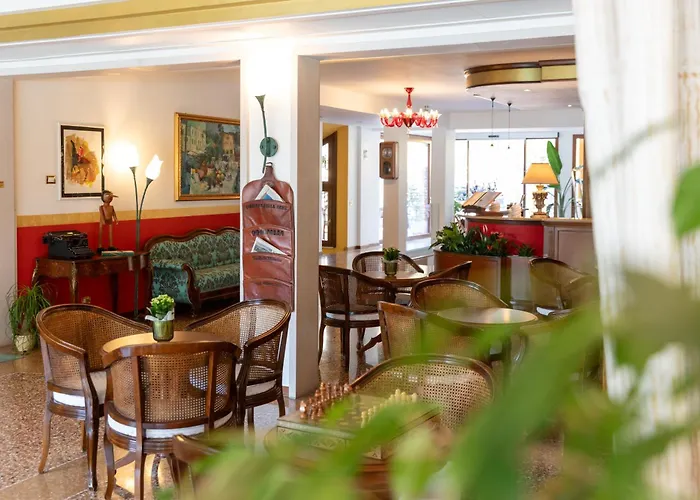 Villa Madrina Lovely And Dynamic Hotel