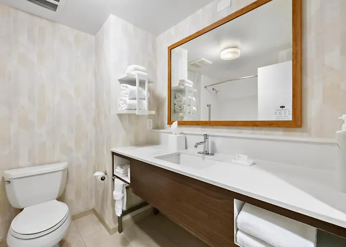 Hampton Inn & Suites Lancaster
