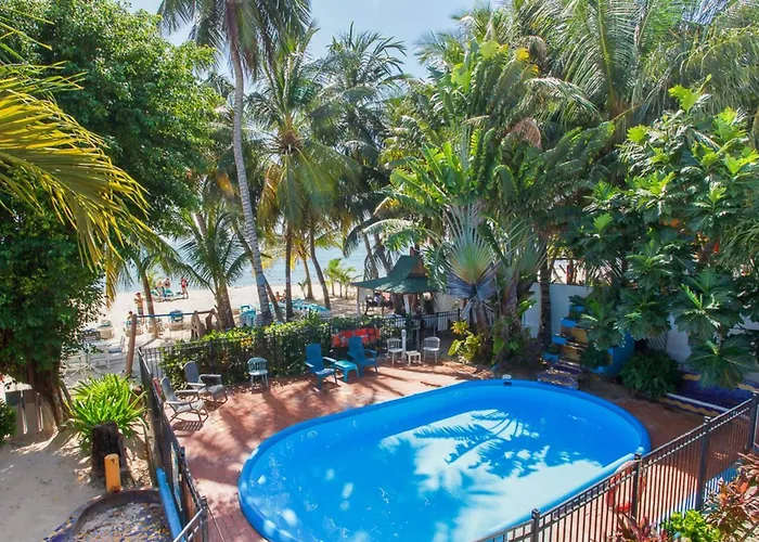 Hotel Cocoplum Beach