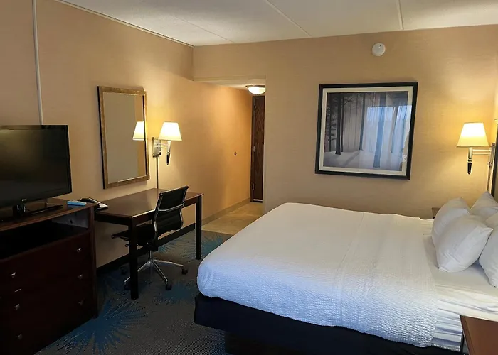 Days Inn By Wyndham Duluth Lakewalk