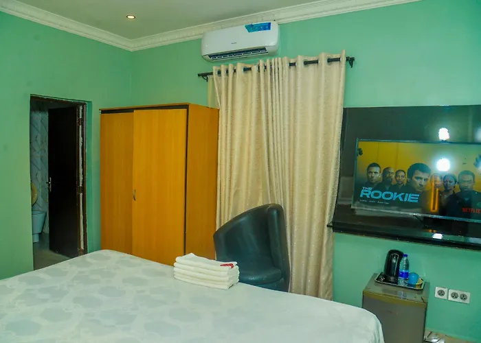Triple Tee Hotel