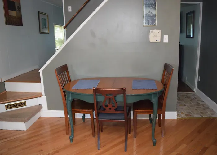 Point Breeze Guest House