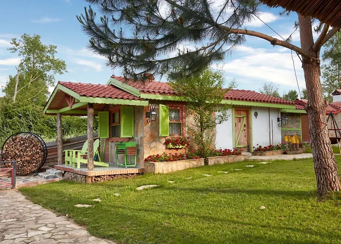 Dachas Cove Hotel