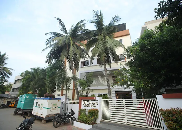 De Crown Luxury Hotel
