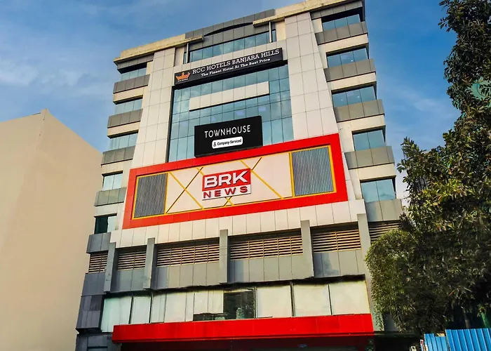 Super Townhouse Rcc Hotel Banjara Hills