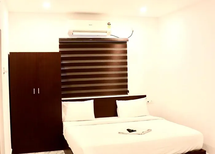 Hotel Rhythms Manapakkam