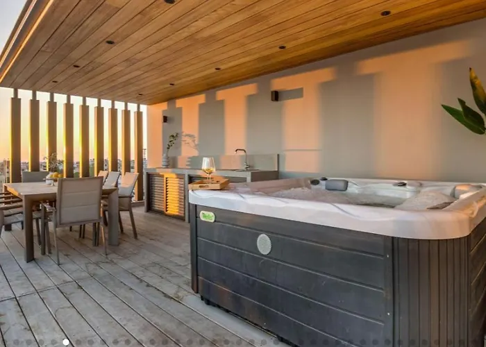 Olive Shared Pool Apartments