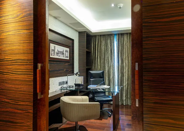 Vivanta Hyderabad, Begumpet