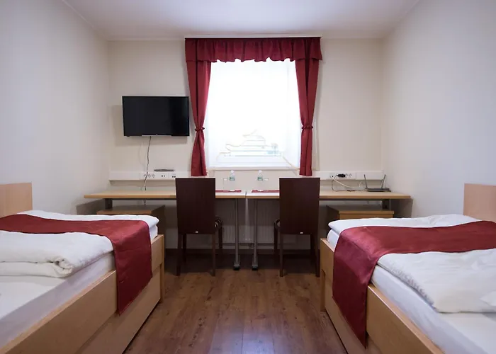 S Hotel - Simple City Centre Stay