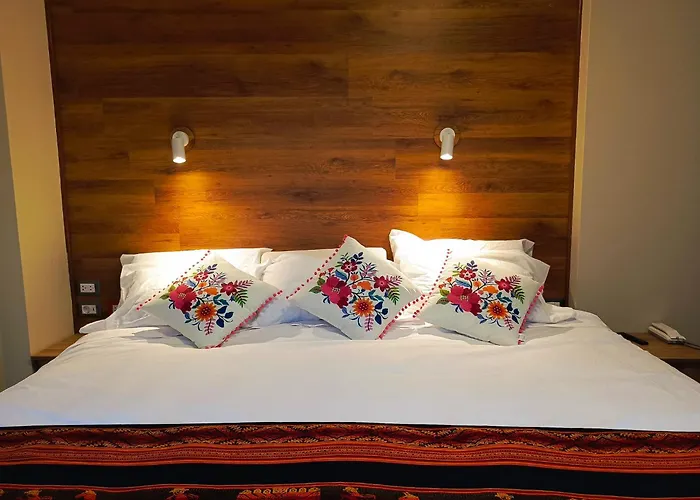 Plaza Gibaja-Casona Boutique, Art & Heritage