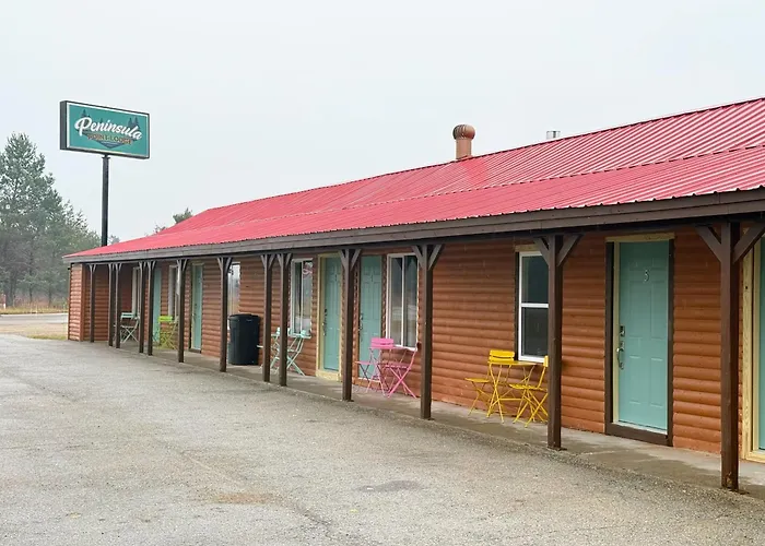 Peninsula Point Lodge