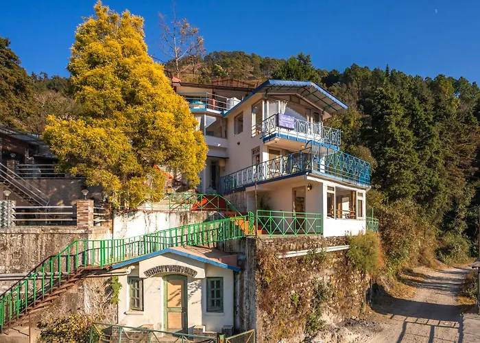 Liveaway Mussoorie, Kempty By Pack