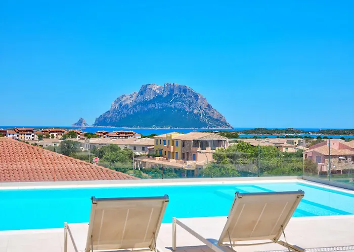Hotel With Panoramic Swimming Pool In Porto San Paolo Just 850 Mt From The Sea