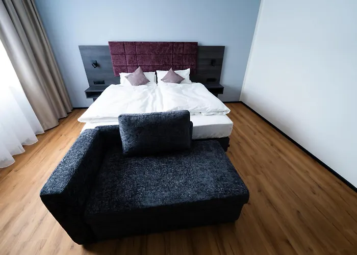 Pen Smart Hotel