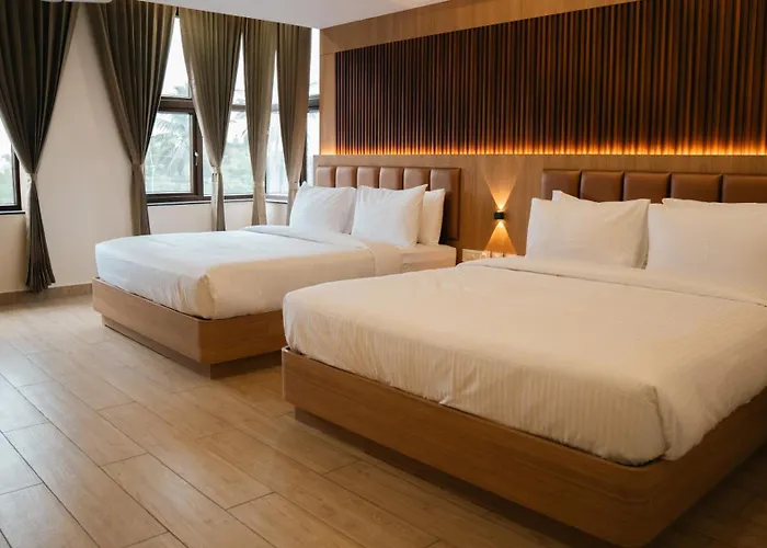 Hotel M7 Plaza