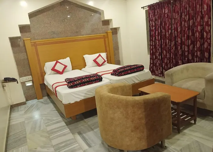 Krishna Tourist Home