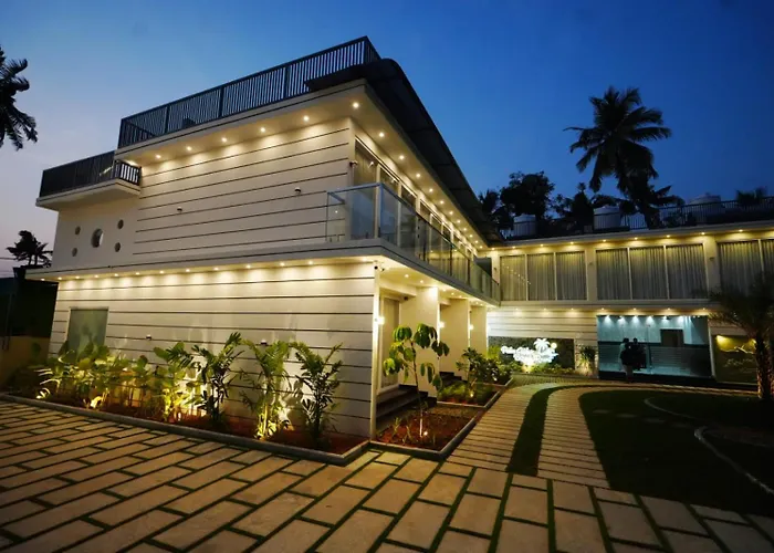 Palm Wave Beach Resort