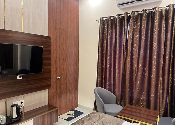Hotel Highway Retreat