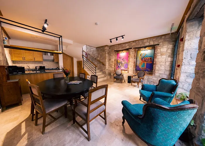 Atrium Suites Tas Konak