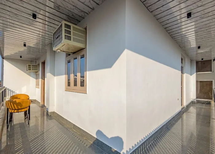 Hotel Park Tree I Sec-63A I Noida I Couple Friendly And Corporate Rooms Available