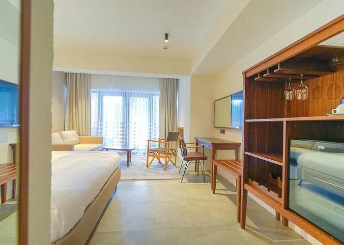 Garrya Romo Hotel