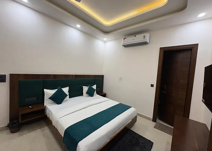 Hotel Bliss Inn & Terrace