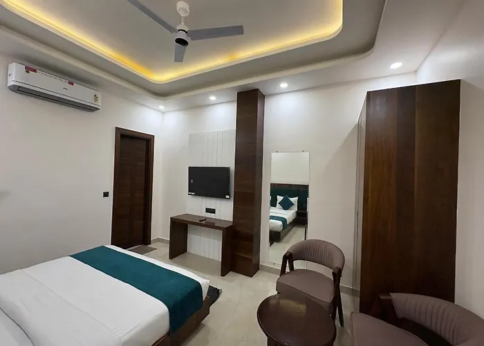 Hotel Bliss Inn & Terrace