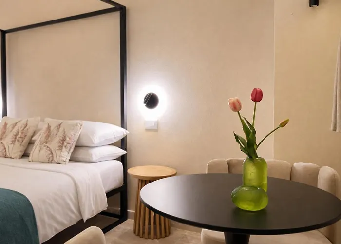 Cava Urban Relais & Pool