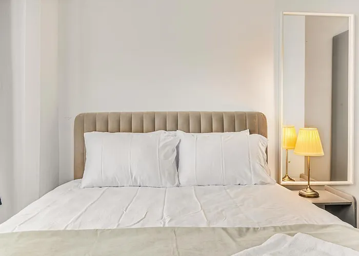 Modern Studios Near Trent Bridge & City Ground