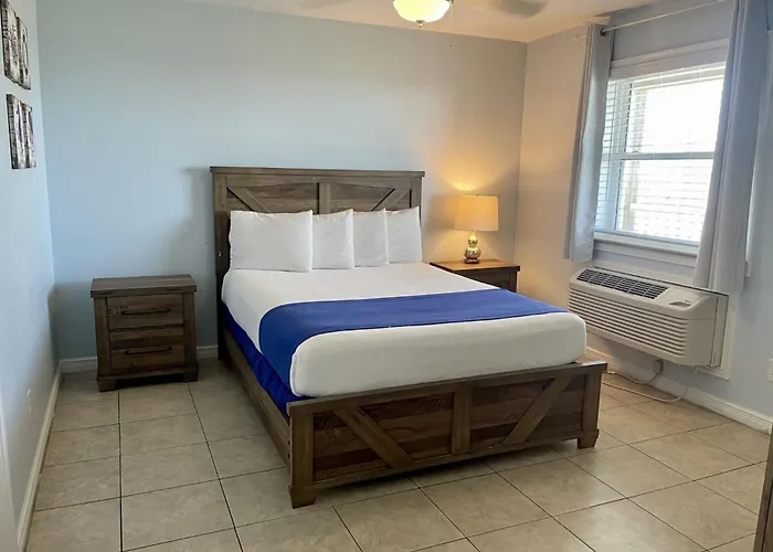 Beachgate Condo Suites And Hotel 537A Condo