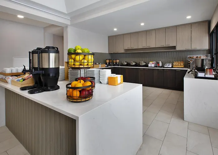 Doubletree By Hilton Hotel Detroit Novi