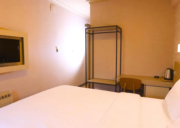 Esin Hotel