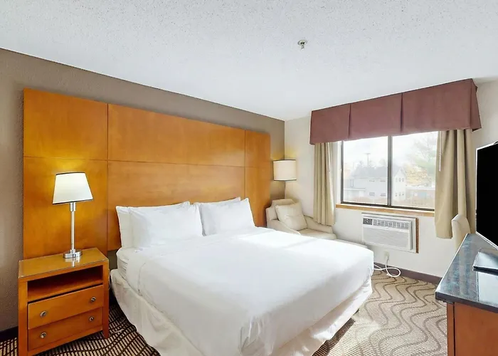 Oscoda Lakeside Hotel