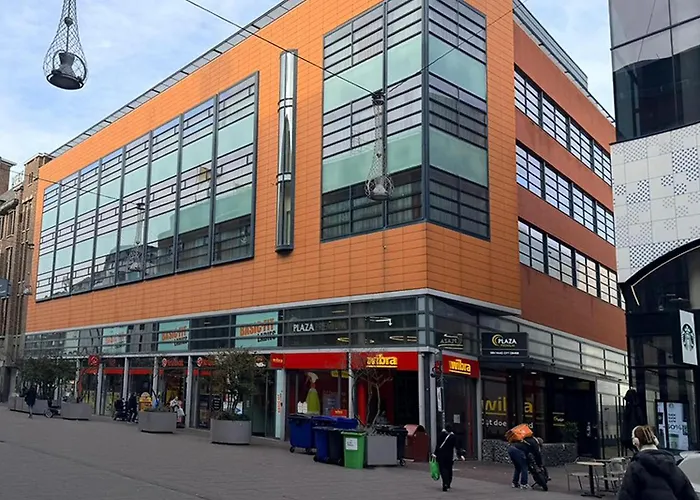 Plaza Premium Den Haag City Center