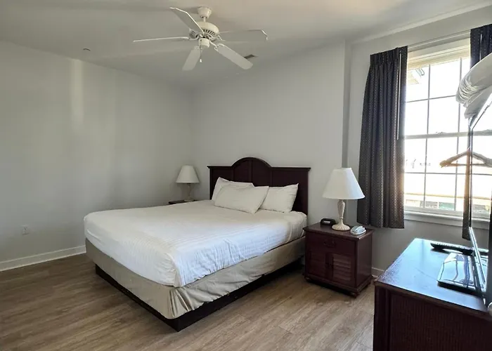 Ebb Tide Suites