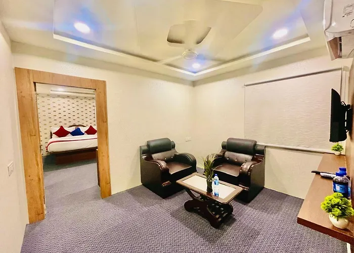 Hotel Eagle Grand Airport Zone