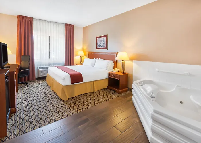 Baymont By Wyndham Chelsea