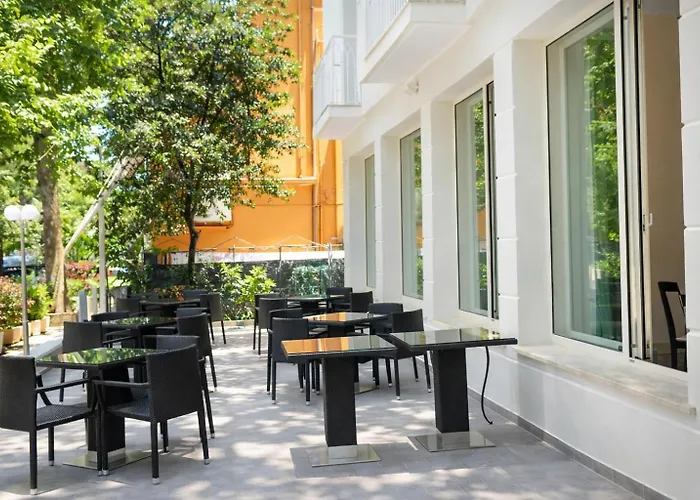Hotel Favorita Easy Stay B&B