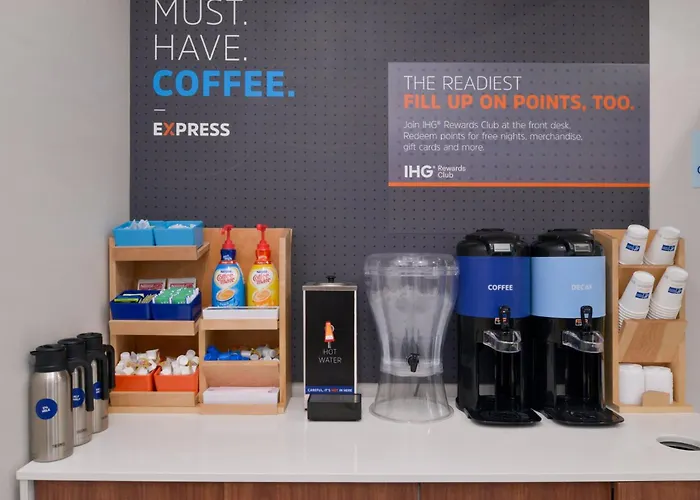 Holiday Inn Express Wixom By Ihg
