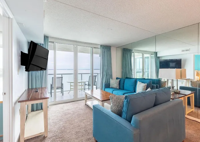 Bay Club Resort By Coolvacay