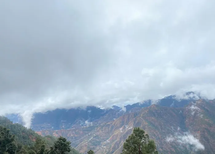 Cozy Pine Kanatal By Tavisha