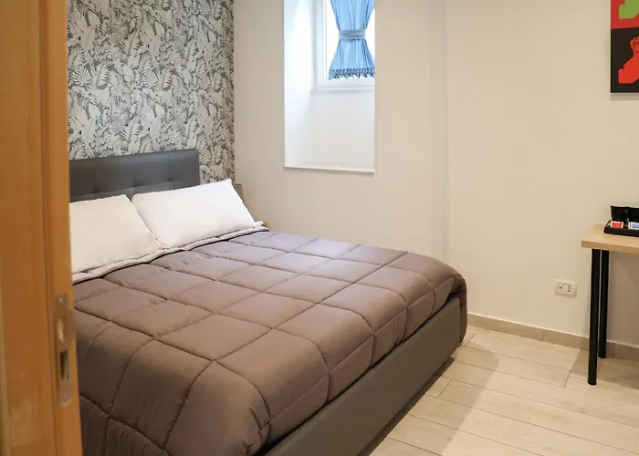 5 Santi Rooms