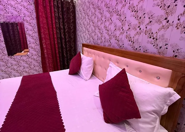 Hotel Vijay Palace- Near Ram Mandir Ayodhya