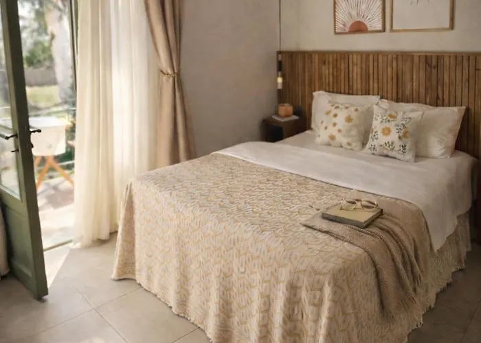 Kumkat Hotel